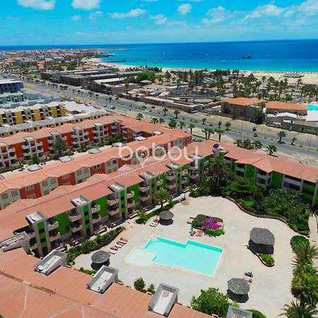 Djadsal Moradias - By Bobbywashere Santa Maria Exterior foto